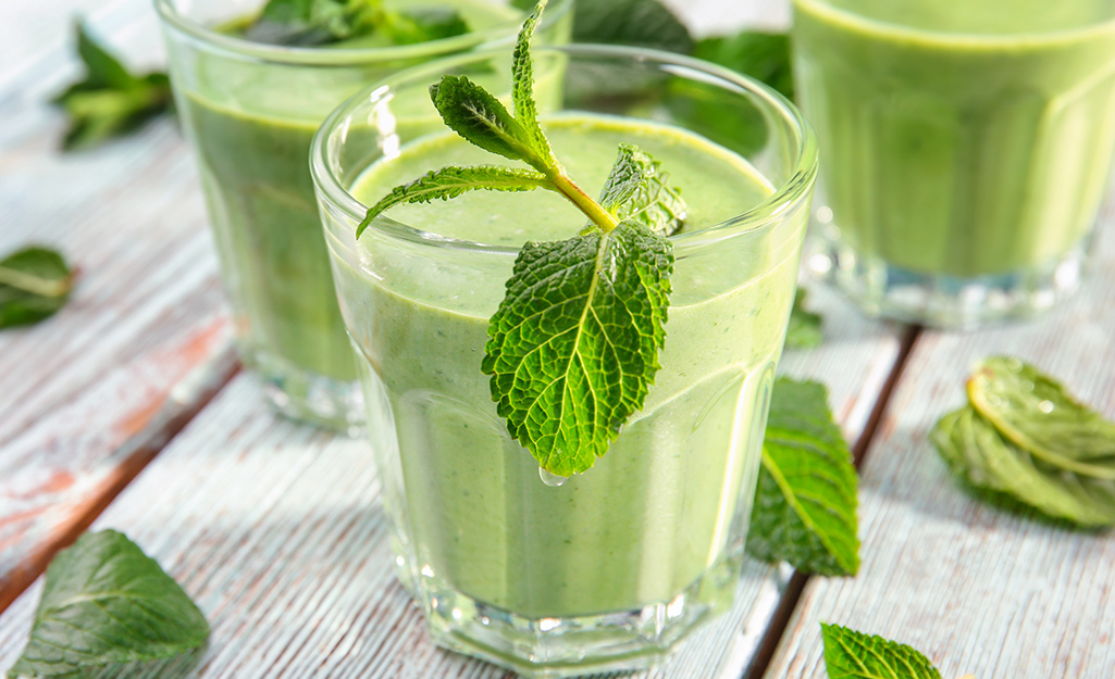 Perfect Green Smoothie - Pass the Plants