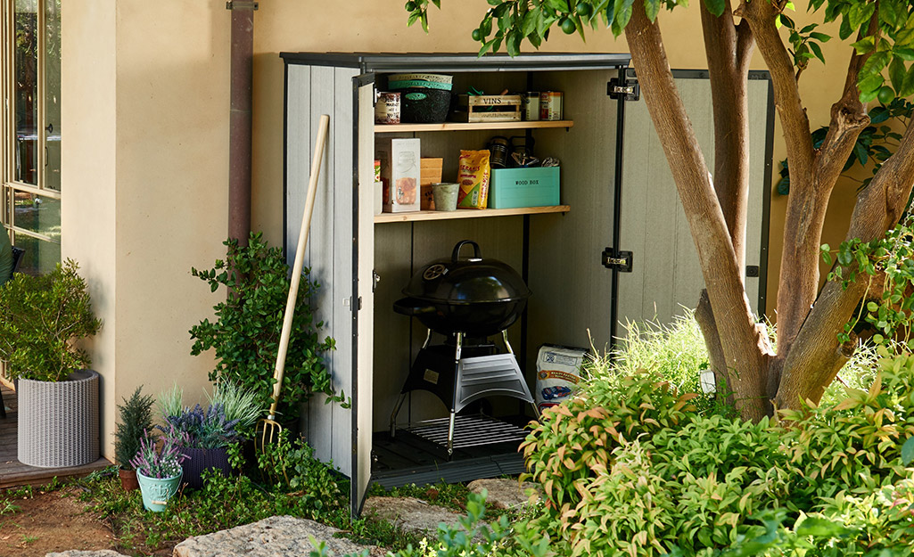 thumbnail image 2 of Keter Corner Tool Organizer Rack - Stores 25 Long-Handled Garden Tools In Shed Or Garage 2 of 12
