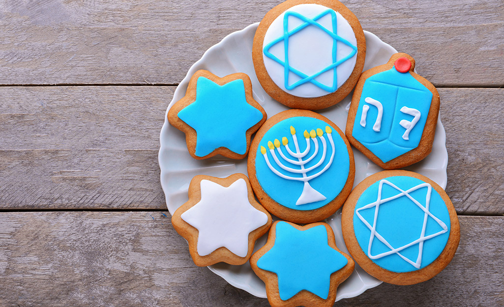 Cookies decorated in Hanukkah themes.