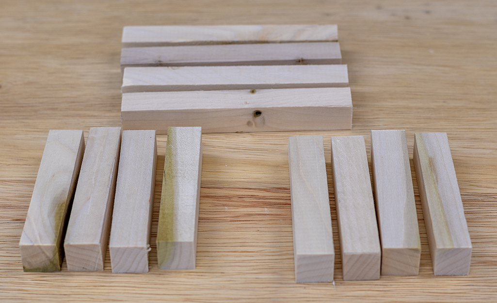 Small dowels for making a wooden plant hanger.