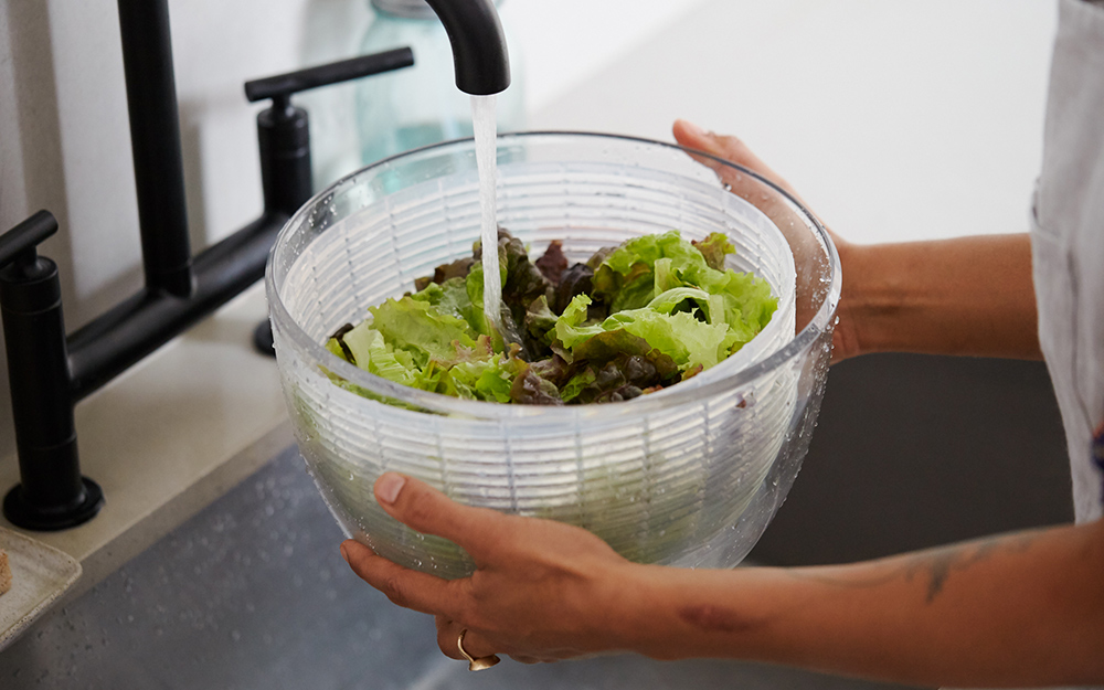 The Best Salad Spinners for Your Greens, Herbs, Berries and More - The