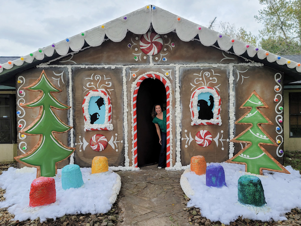 Make Holiday Dreams Come True: Create a Life-Sized Gingerbread ...