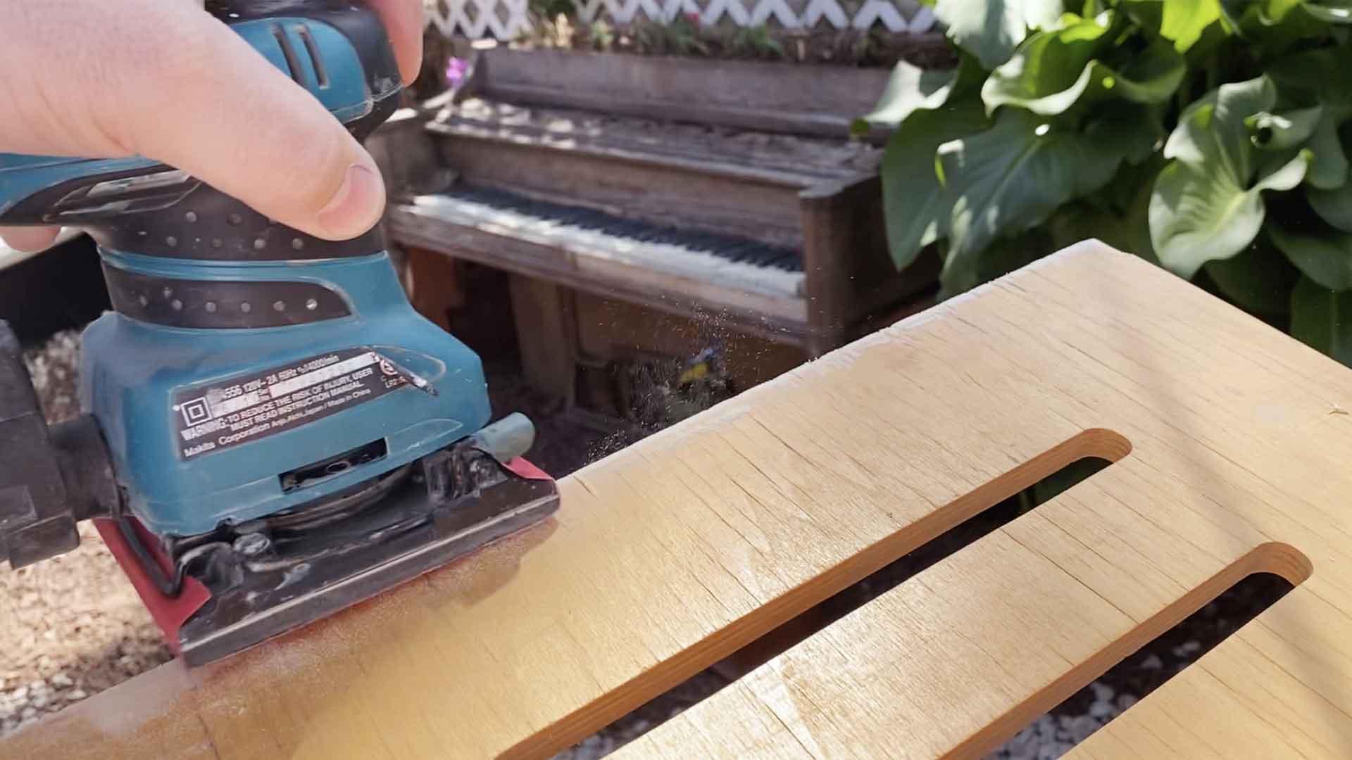 sanding table end