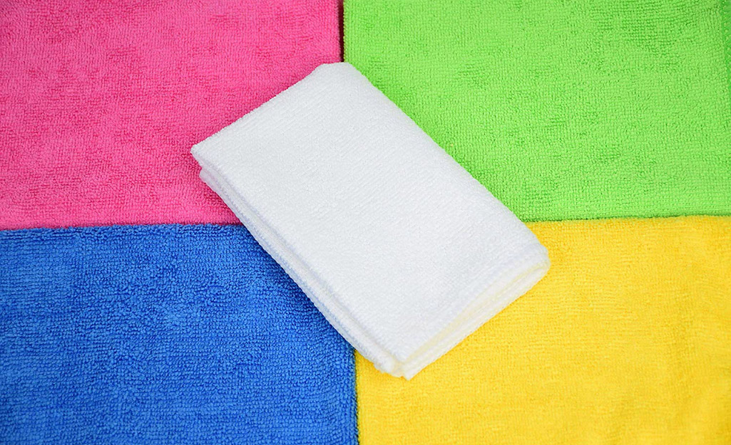 The Many Benefits of Microfiber Fabric: Why You Should Use It