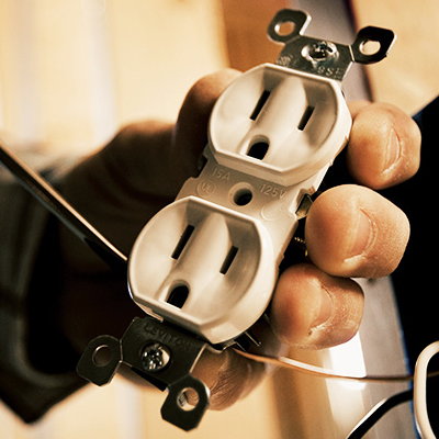 How to Replace an Electrical Outlet