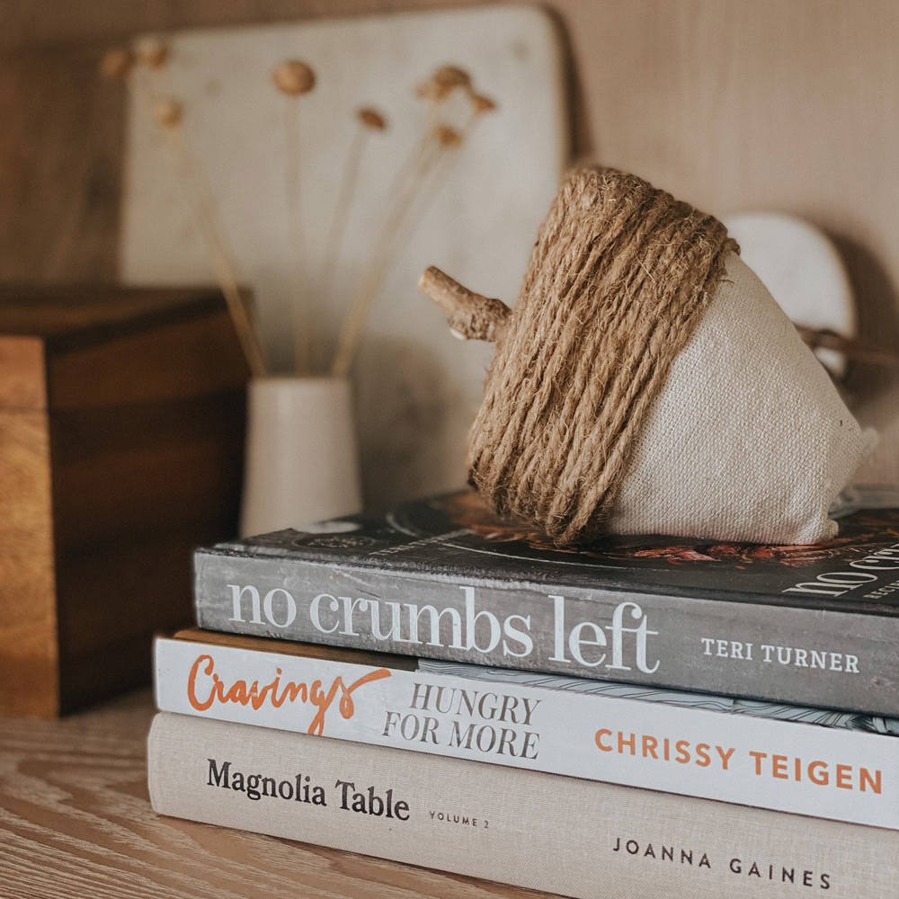 Overview of completed acorn. Overview of completed acorn.