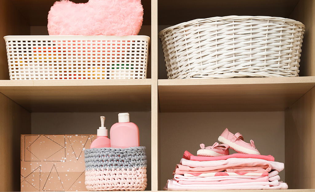 Baby shelves for outlet clothes