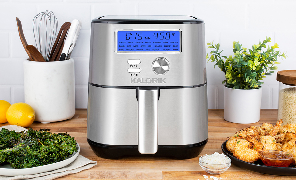 Ninja 4-Quart Air Fryer, with reheat and defrost black and silver AF100