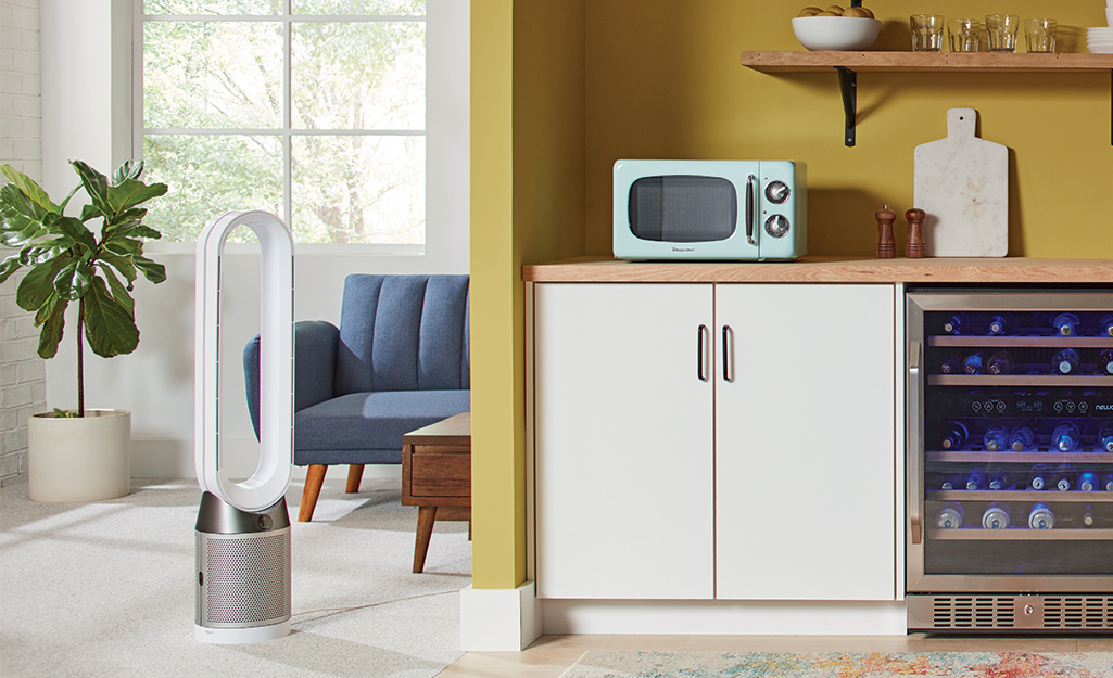 A floor-standing fan that doubles as an air purifier. 