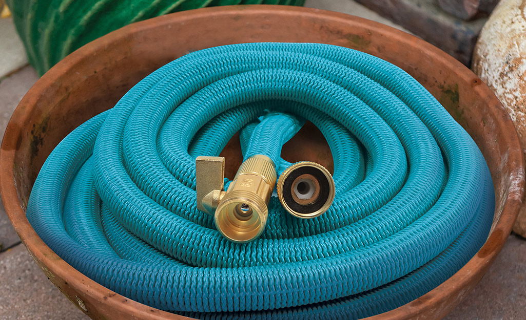 USA Made Garden Hoses - Nozzles - Hose Hangers - Watering Cans