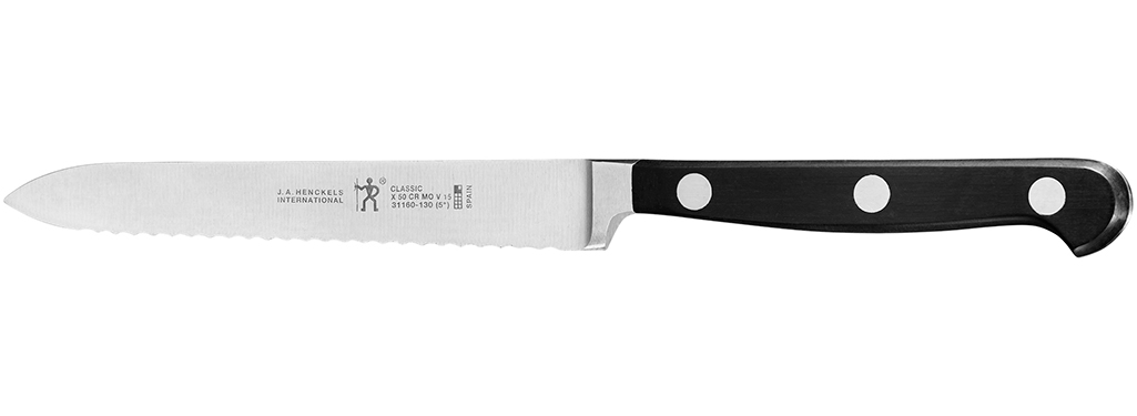 An image of a kitchen utility knife.