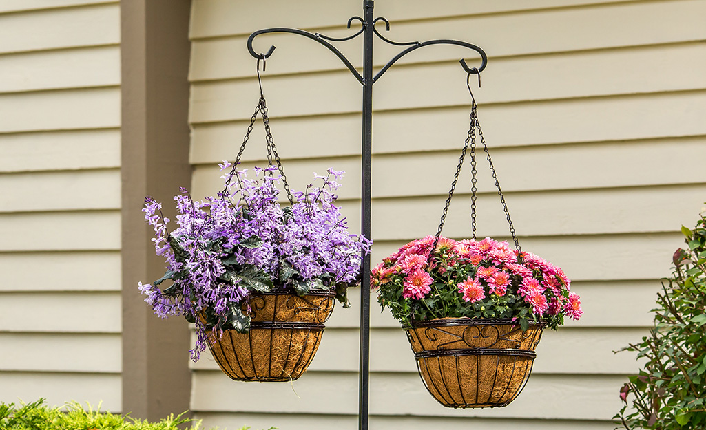 2 Pack Plant Hooks For Hanging Baskets,Wooden Plant Wall Hanger