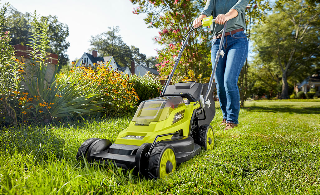 Home depot push mowers for online sale