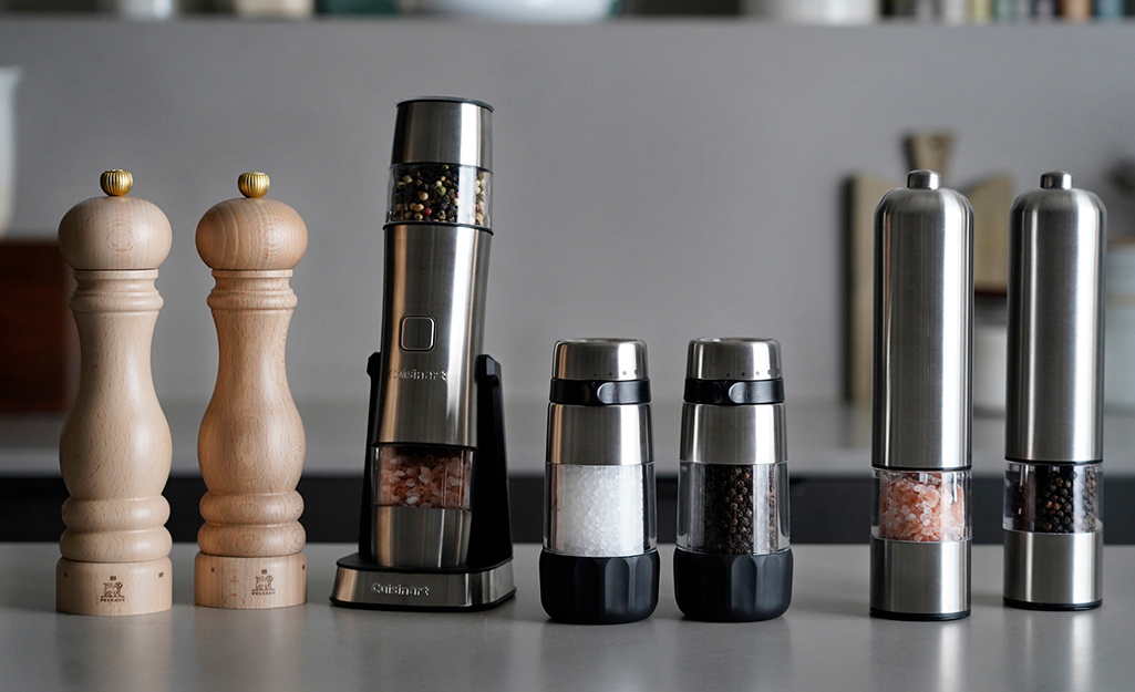 12 Best Salt And Pepper Grinders To Spice Up Your Kitchen