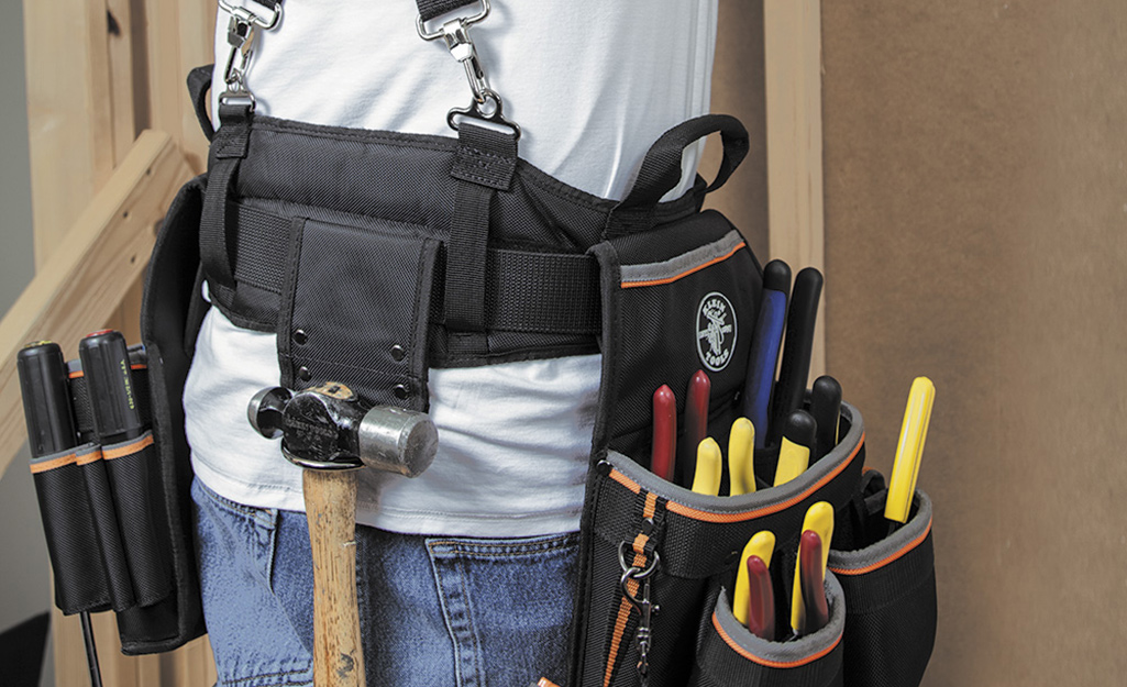 This is a tool belt with an assortment of organizers.