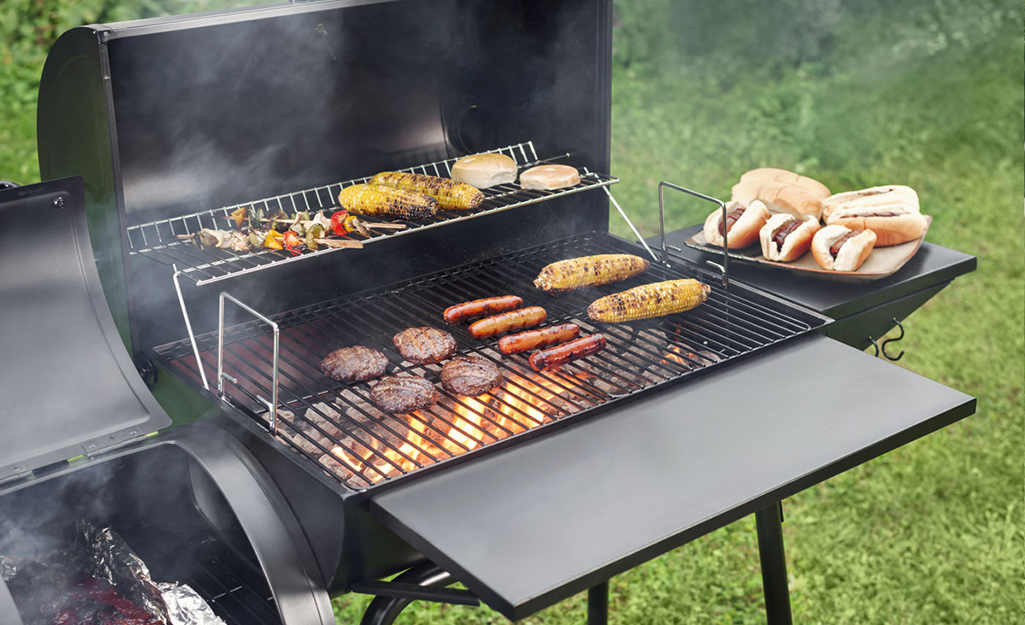 What are the Different Types of Charcoal Grills? 