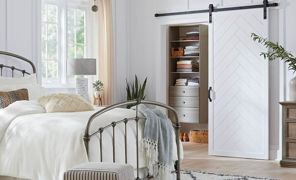 Find out How These Closet Door Ideas Will Improve Your Bedroom Space