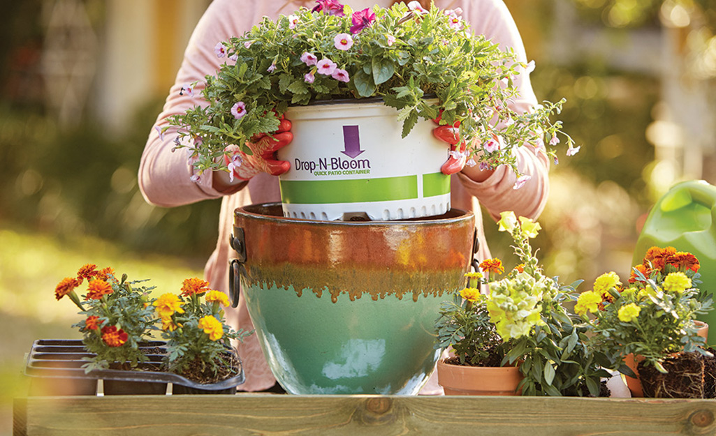 How to Make Cheap Flower Pots By Dressing Up Nursery Planters