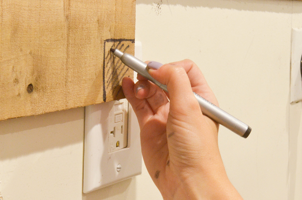 DIY Weathered Wood Accent Wall DIY Weathered Wood Accent Wall
