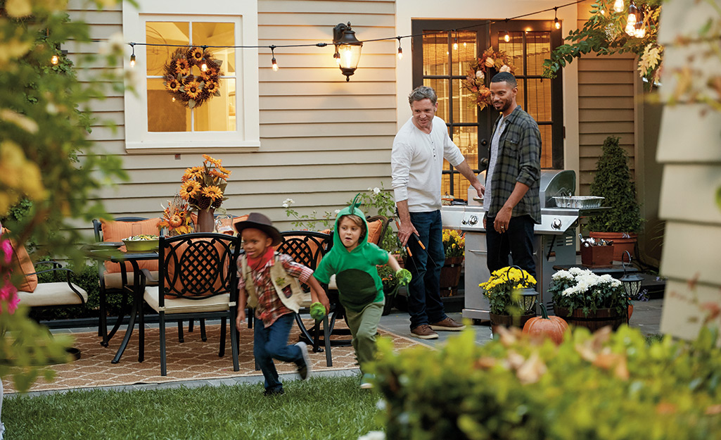 Fall porch decor in the backyard.