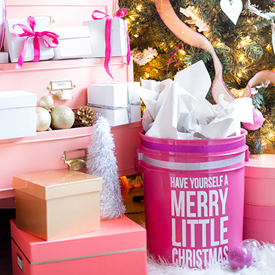 https://contentgrid.homedepot-static.com/hdus/en_US/DTCCOMNEW/Articles/festive-diy-gift-wrapping-idea-thumbnail.jpg