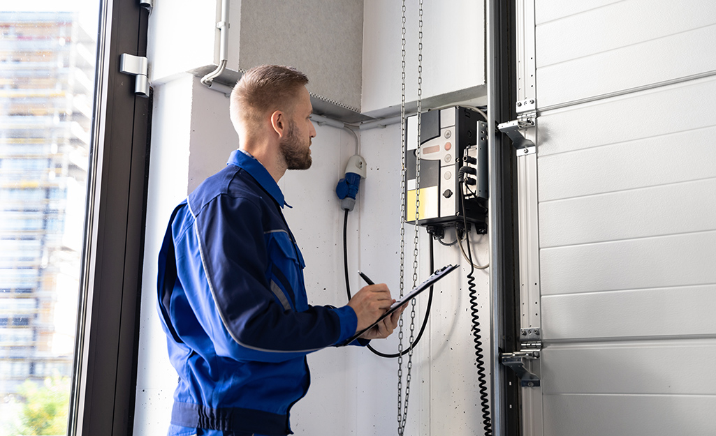 Garage Door Tune-up In Sun City