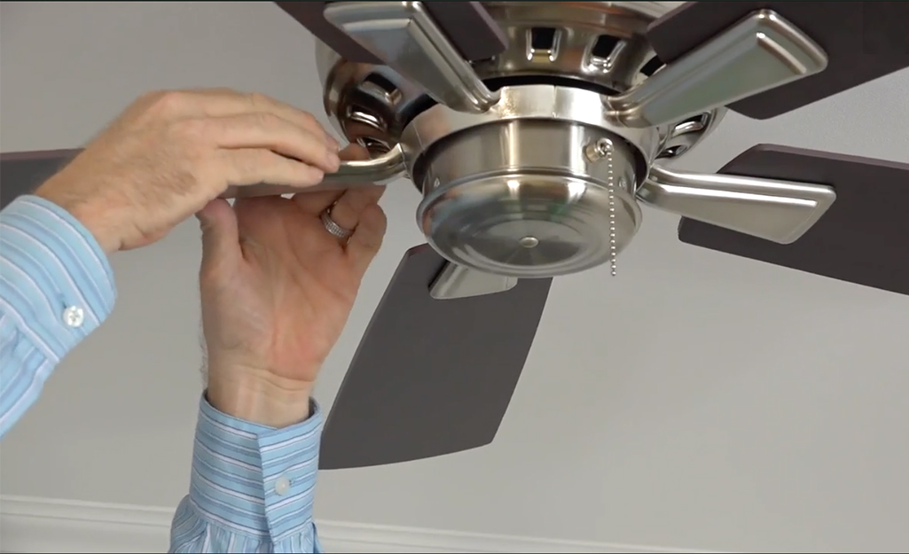 Hampton Bay Ceiling Fan Troubleshooting, How To Pair Remote Ceiling Fan