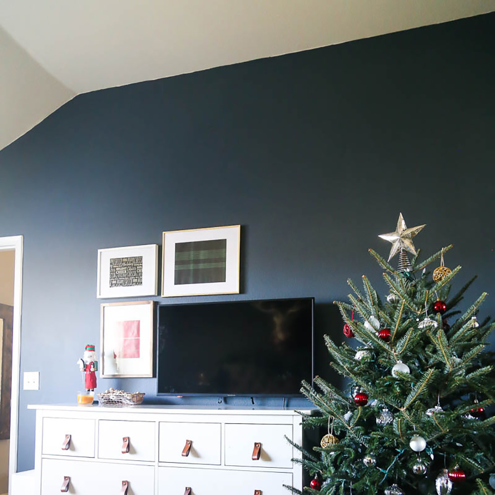 How to Hang a Christmas Tree of Lights on the Wall - The Home Depot