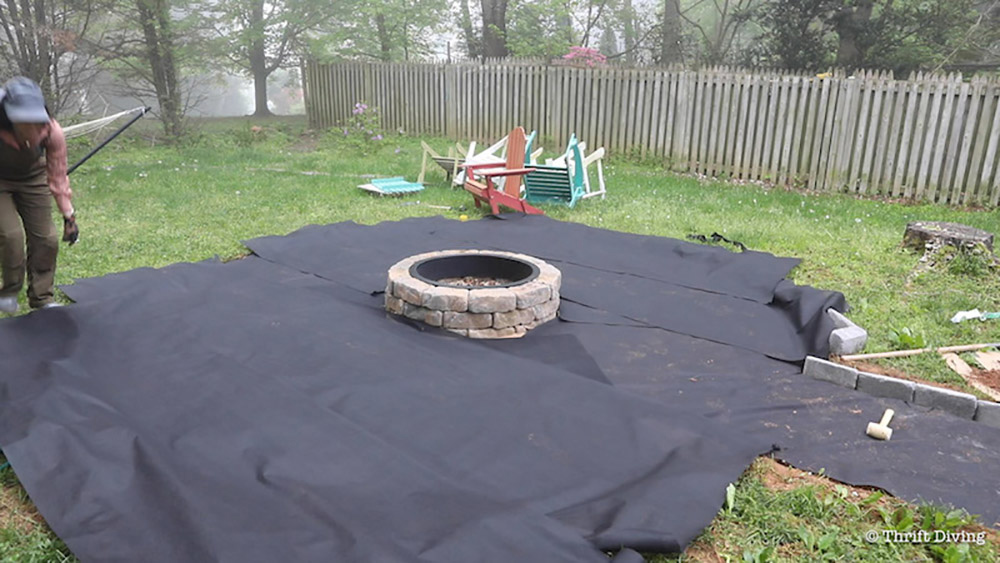 Diy Fire Pit With A Seating Area, How To Build A Fire Pit On Gravel