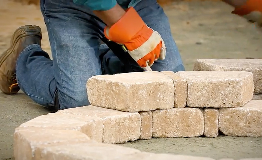 How To Build A Fire Pit, What Size Bricks For Fire Pit
