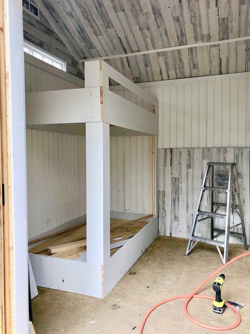 https://contentgrid.homedepot-static.com/hdus/en_US/DTCCOMNEW/Articles/how-to-build-a-shed-bunkhouse-image-6.jpg