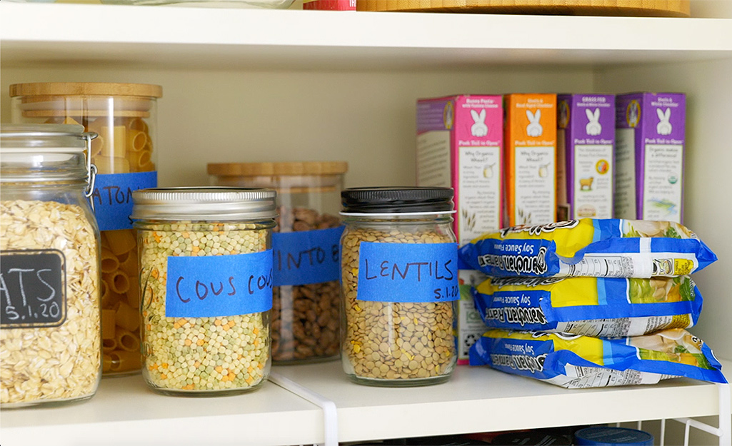 https://contentgrid.homedepot-static.com/hdus/en_US/DTCCOMNEW/Articles/how-to-build-a-well-stocked-pantry-section-2.jpg