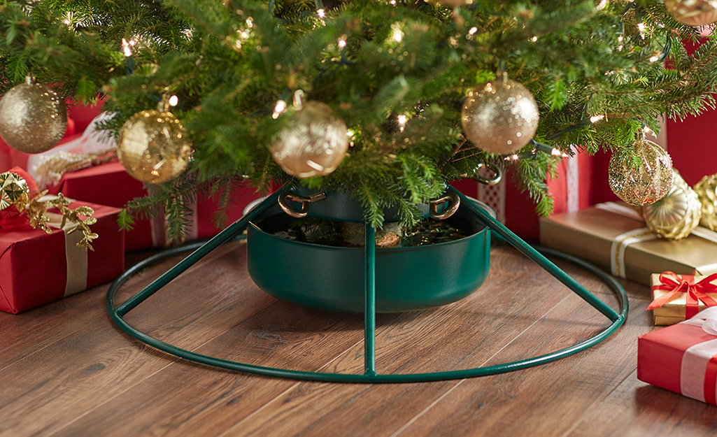 How to Troubleshoot Your Christmas Tree - The Home Depot