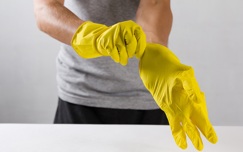 https://contentgrid.homedepot-static.com/hdus/en_US/DTCCOMNEW/Articles/how-to-choose-gloves-step-2.jpg