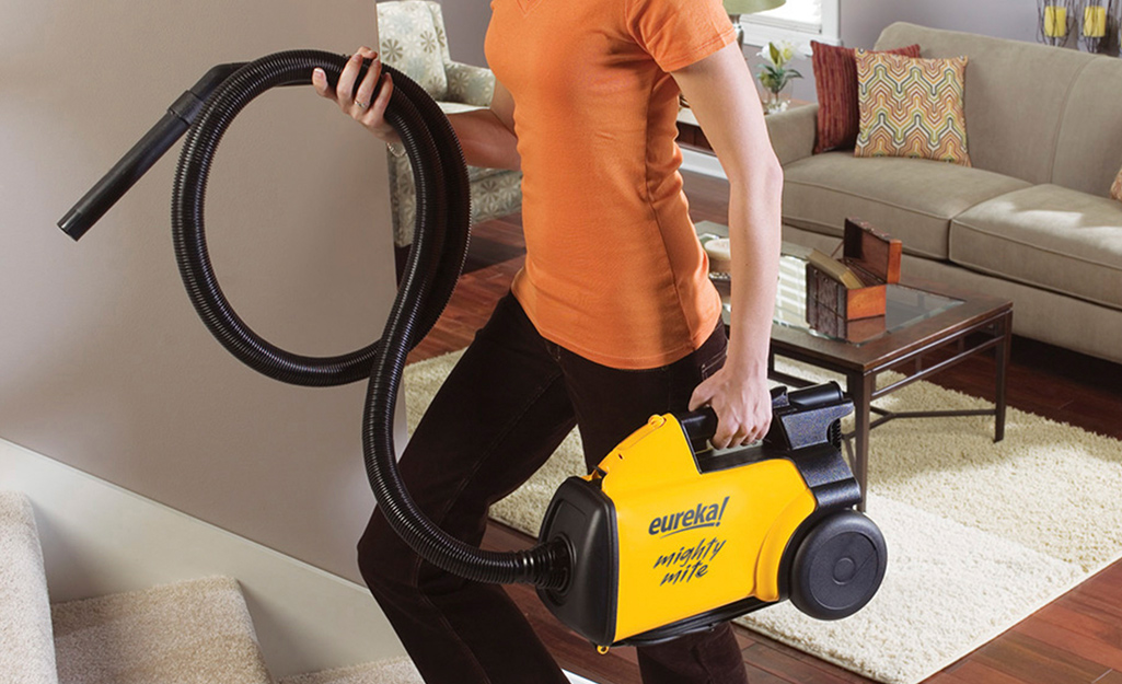 https://contentgrid.homedepot-static.com/hdus/en_US/DTCCOMNEW/Articles/how-to-clean-a-vacuum-step-5.jpg