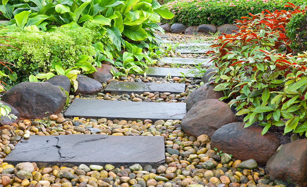 An image of a cobblestone pathway.