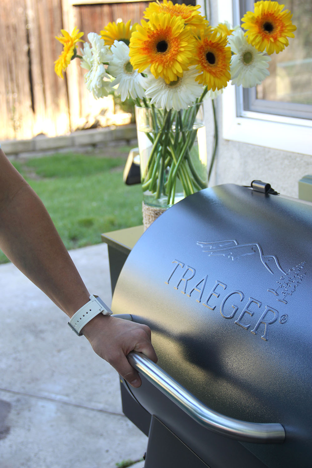 Traeger steer outlet head