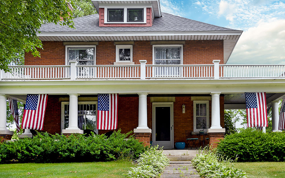 7 Best Places to Hang Your American Flag at Home - FORTISVEX