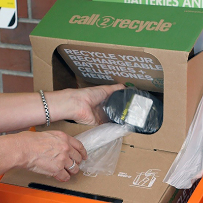 slutpunkt håndtag Korrespondent How to Dispose of Batteries - The Home Depot
