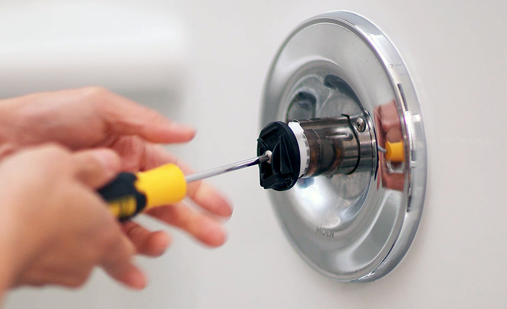 How To Fix A Leaking Bathtub Faucet, Stop Dripping Bathtub Faucet