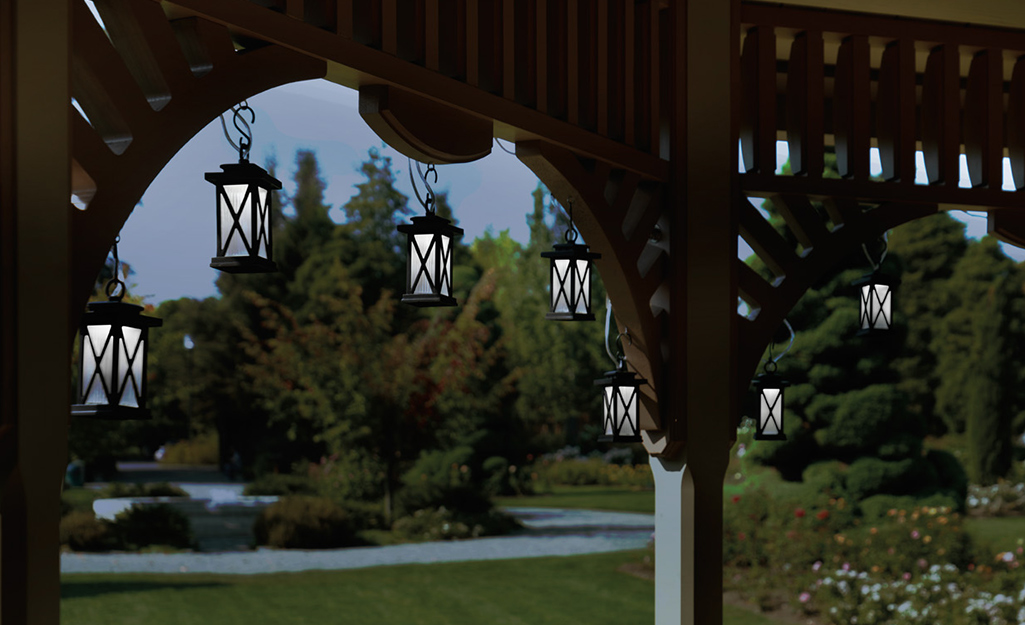 How to hang outdoor string lights