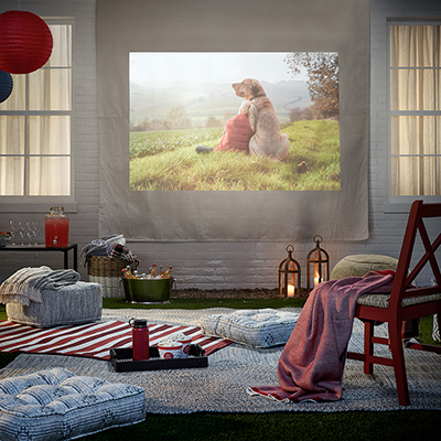How to Host a Backyard Movie Night