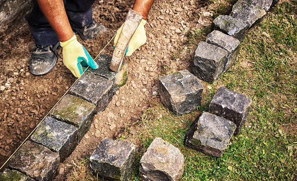 How To Install A Brick Paver Edge, How To Fit Stone Garden Edging