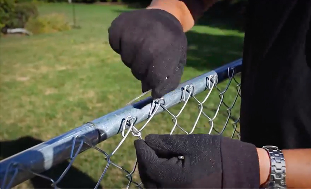 Heavy Duty Chain Link Fence Tool - Top Rail Fabric Hanger For Easy Installation (DF Supply)