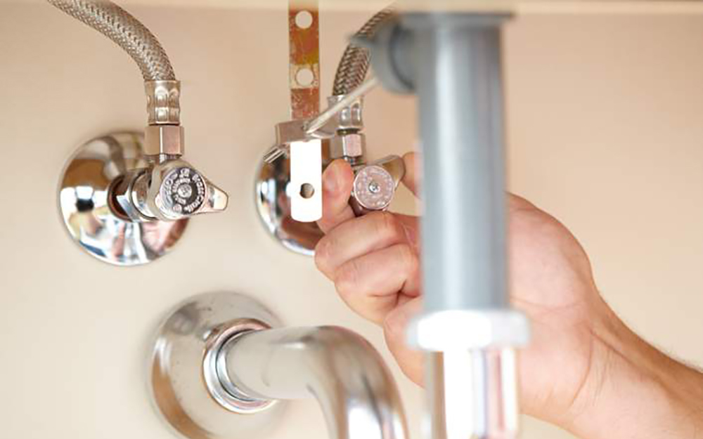 turn off water supply to kitchen sink