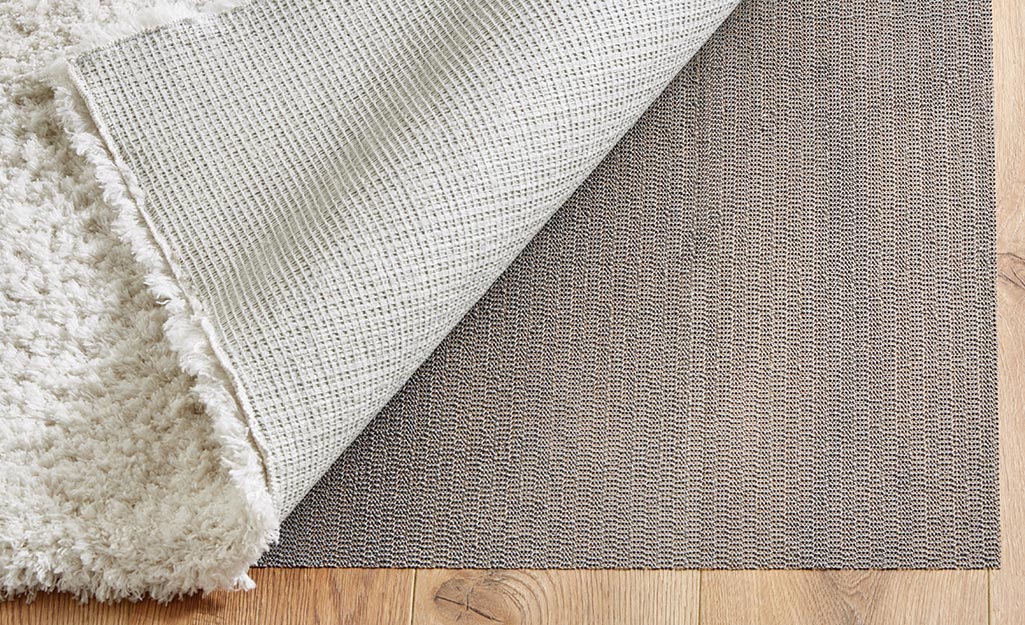 The Best Way to Cut Rug Padding - DIY Guide
