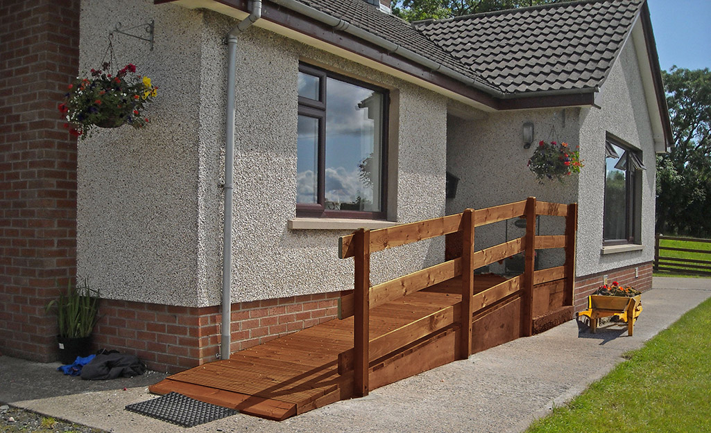 Featured image of post Front Door Steps With Ramp - Steps and ramps are the two basic alternatives to deal with level changes in the garden.