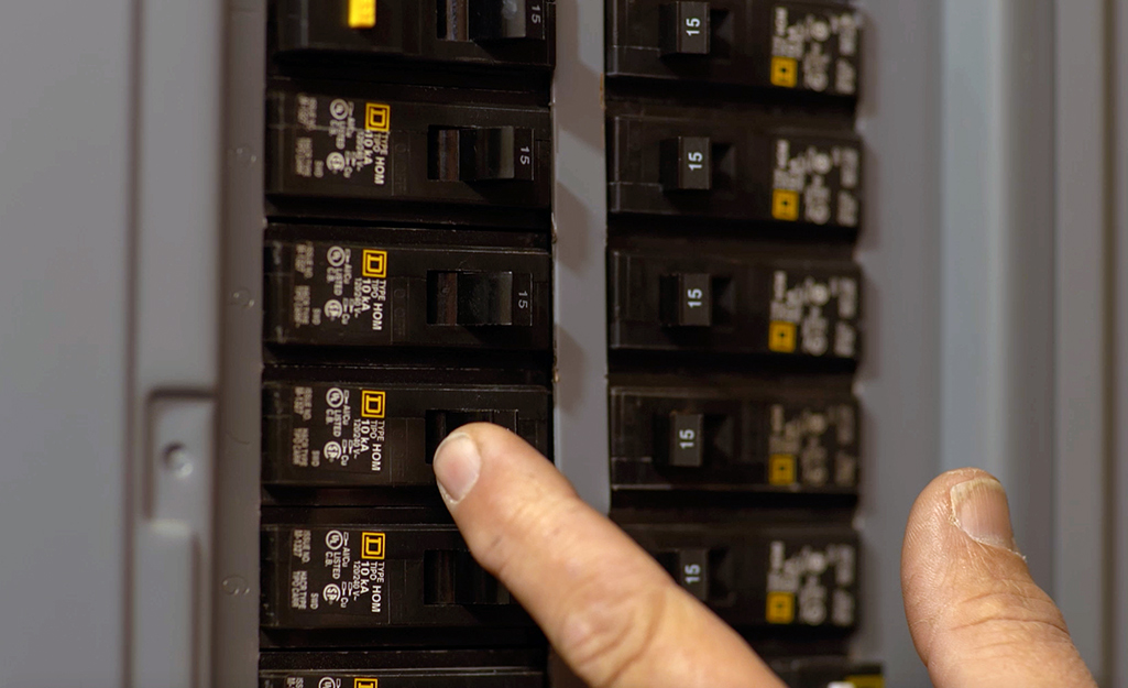 How To Replace House Circuit Breaker