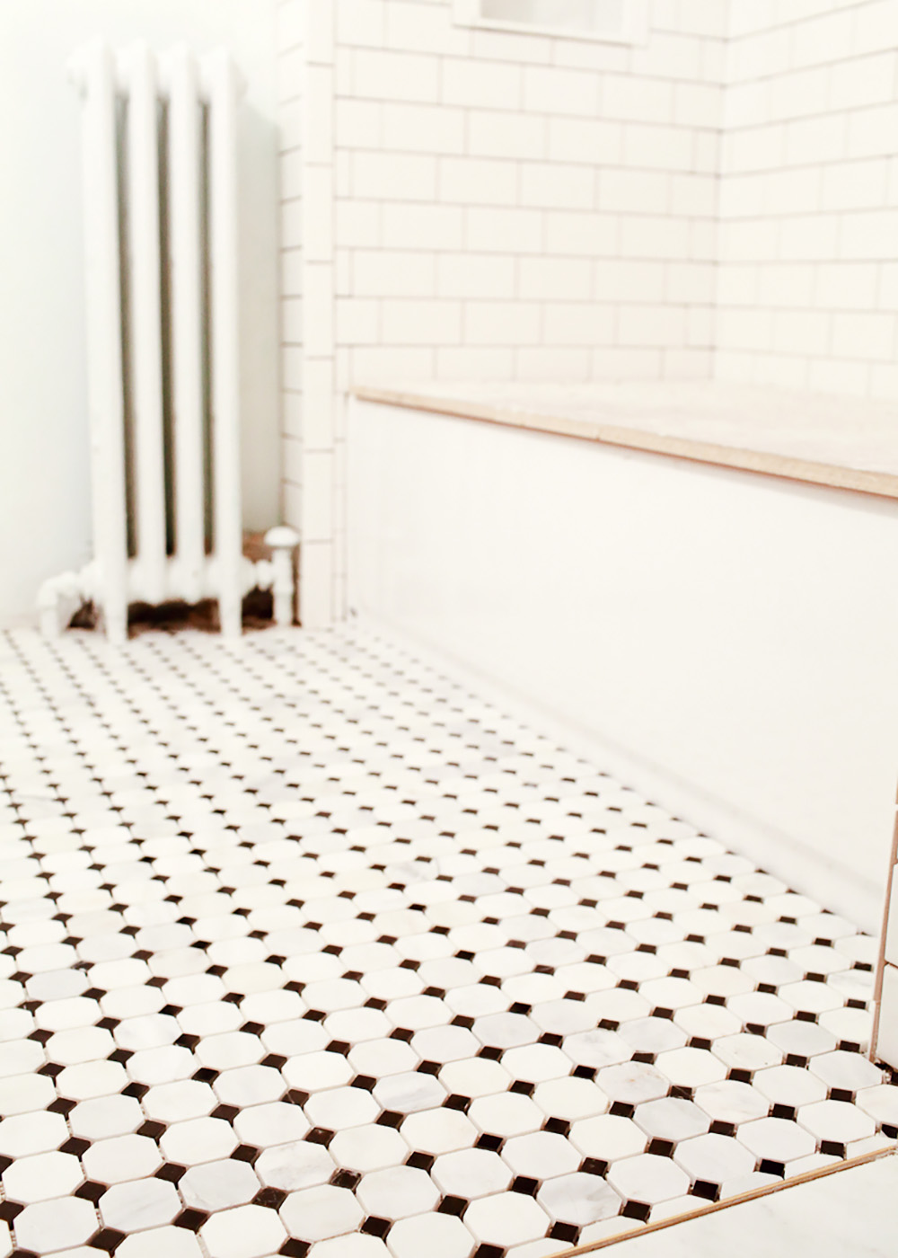 How To Retile A Bathroom For Bright, Can I Retile My Bathroom Myself