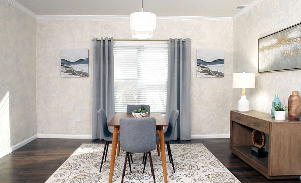 A completed sponge painted room.